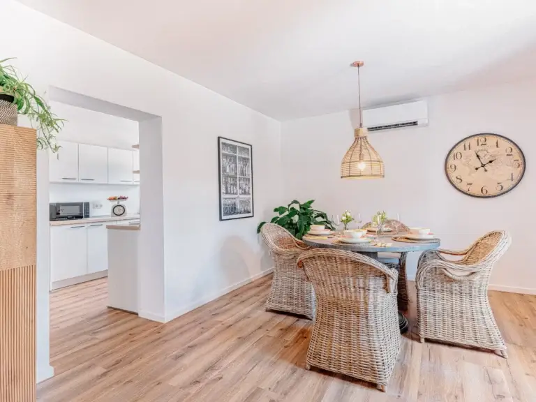 Living and Dining at JADE