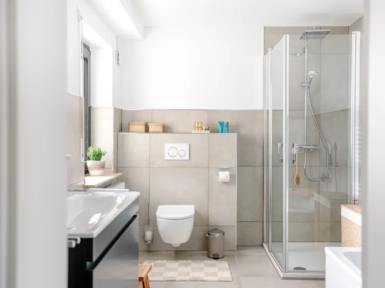 Sapphire Green Bathroom