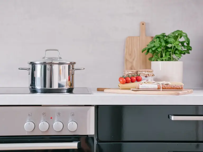 Sapphire White kitchen