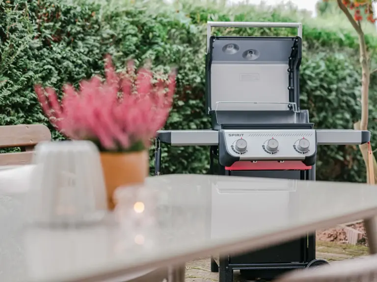 Outdoor Weber grill on private terrace at Stay Eden TOPAZ GREEN near Ramstein Air Base.