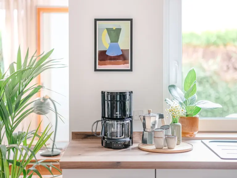 Kitchen with coffee machine and modern design at Stay Eden TOPAZ GREEN near Ramstein Air Base.